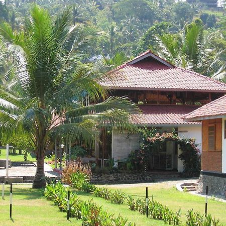 Ocean Queen Resort Cisolok Ngoại thất bức ảnh