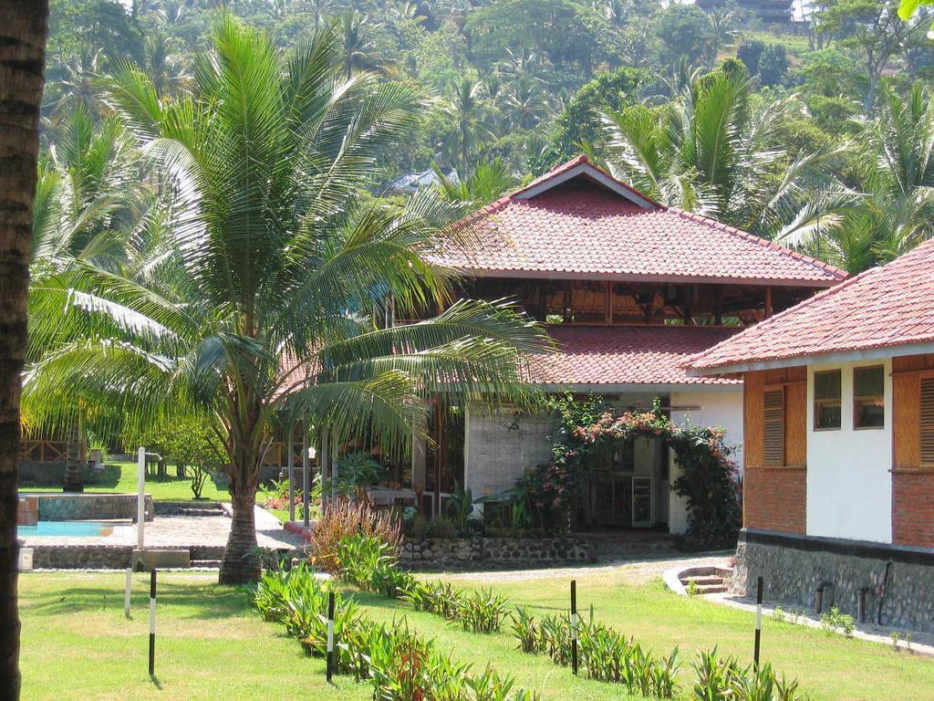 Ocean Queen Resort Cisolok Ngoại thất bức ảnh