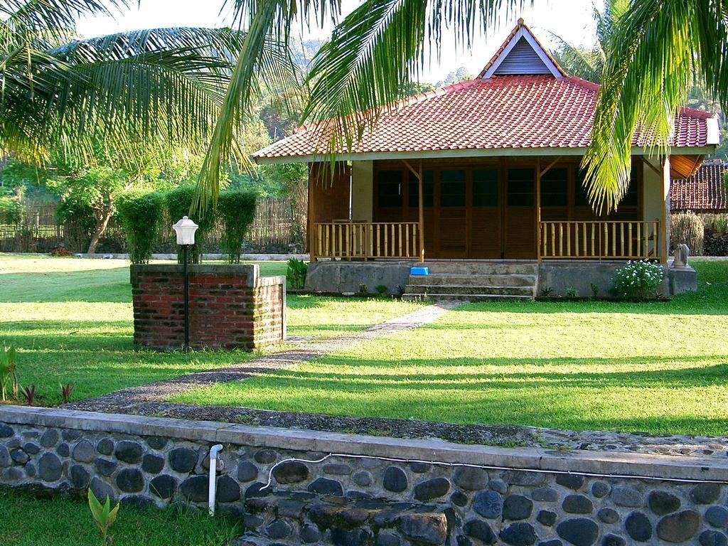 Ocean Queen Resort Cisolok Ngoại thất bức ảnh