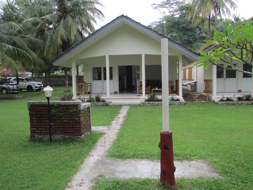 Ocean Queen Resort Cisolok Ngoại thất bức ảnh