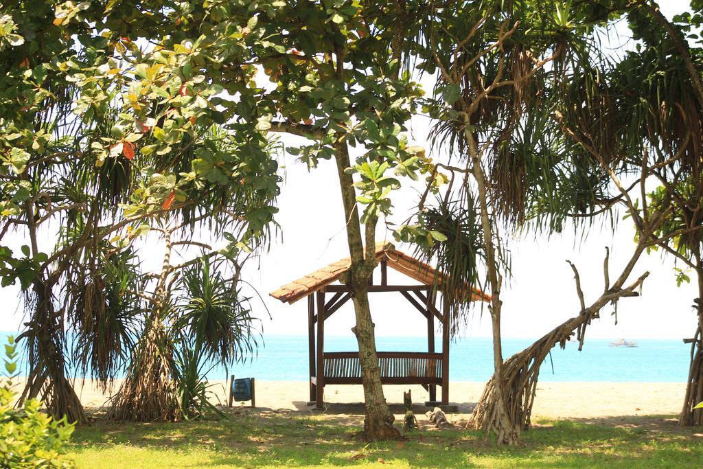 Ocean Queen Resort Cisolok Ngoại thất bức ảnh